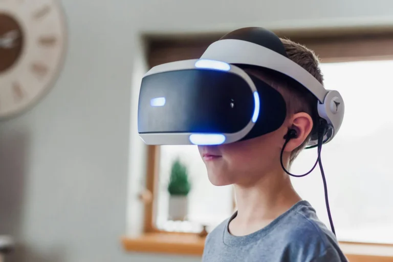 Virtual reality corporate training
